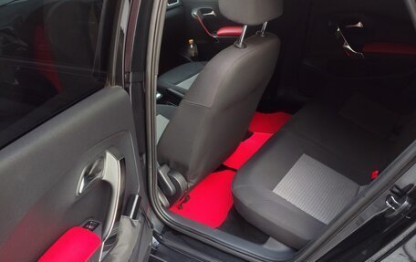 Volkswagen Polo VI (EU Market), 2011 год, 900 000 рублей, 15 фотография