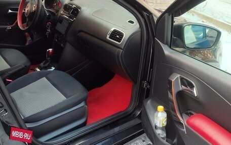 Volkswagen Polo VI (EU Market), 2011 год, 900 000 рублей, 10 фотография