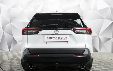 Toyota RAV4, 2021 год, 3 050 000 рублей, 4 фотография