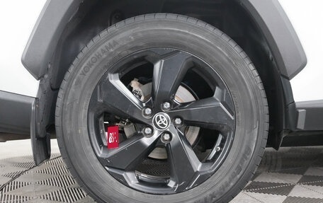 Toyota RAV4, 2021 год, 3 050 000 рублей, 9 фотография