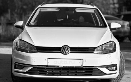 Volkswagen Golf VII, 2020 год, 2 090 000 рублей, 5 фотография