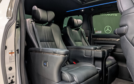 Toyota Alphard III, 2019 год, 4 900 000 рублей, 30 фотография
