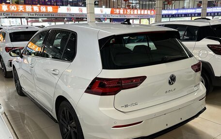 Volkswagen Golf VIII, 2022 год, 1 990 000 рублей, 4 фотография