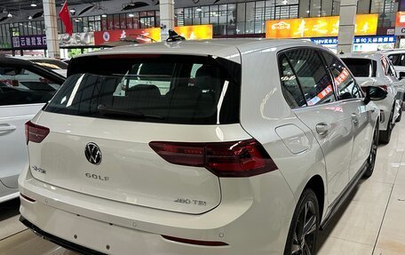 Volkswagen Golf VIII, 2022 год, 1 990 000 рублей, 5 фотография