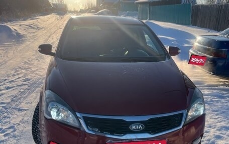 KIA cee'd I рестайлинг, 2011 год, 850 000 рублей, 1 фотография