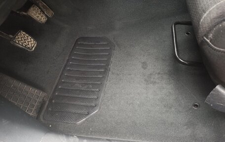 Toyota Avensis III рестайлинг, 2008 год, 750 000 рублей, 23 фотография