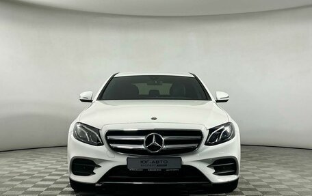 Mercedes-Benz E-Класс, 2019 год, 3 999 000 рублей, 2 фотография