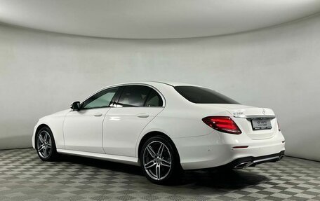 Mercedes-Benz E-Класс, 2019 год, 3 999 000 рублей, 6 фотография