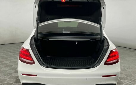 Mercedes-Benz E-Класс, 2019 год, 3 999 000 рублей, 8 фотография