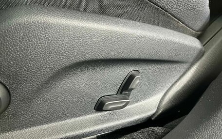 Mercedes-Benz E-Класс, 2019 год, 3 999 000 рублей, 28 фотография