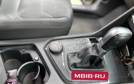 Volkswagen Tiguan II, 2019 год, 2 250 000 рублей, 21 фотография