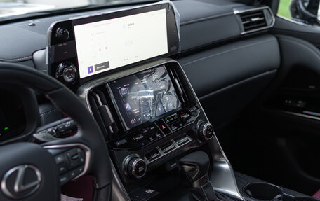 Lexus LX, 2025 год, 17 990 000 рублей, 19 фотография