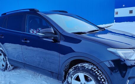 Toyota RAV4, 2019 год, 3 800 000 рублей, 10 фотография