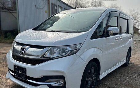 Honda Stepwgn IV, 2016 год, 1 750 000 рублей, 3 фотография