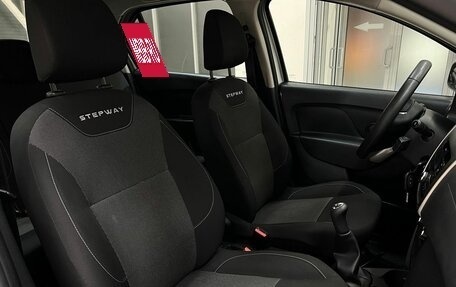 Renault Logan II, 2019 год, 1 245 000 рублей, 11 фотография