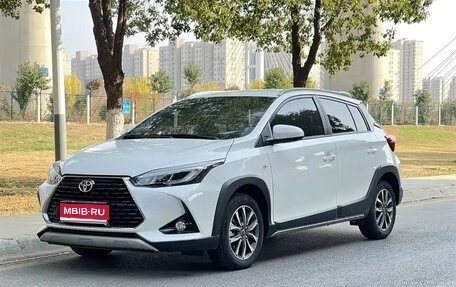 Toyota Yaris XP150 рестайлинг, 2022 год, 1 098 027 рублей, 1 фотография