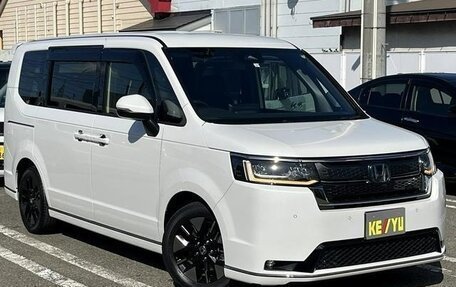 Honda Stepwgn, 2023 год, 2 401 000 рублей, 1 фотография