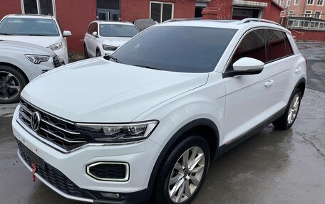 Volkswagen T-Roc I, 2021 год, 1 840 000 рублей, 3 фотография