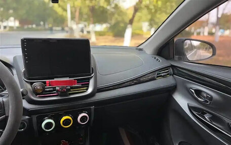 Toyota Yaris XP150 рестайлинг, 2022 год, 1 098 027 рублей, 12 фотография