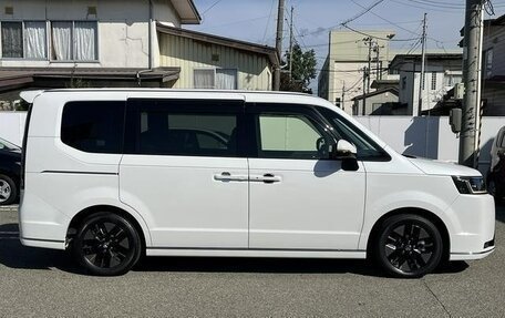 Honda Stepwgn, 2023 год, 2 401 000 рублей, 5 фотография