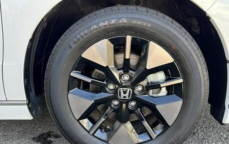 Honda Stepwgn, 2023 год, 2 401 000 рублей, 26 фотография