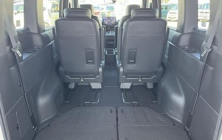 Honda Stepwgn, 2023 год, 2 401 000 рублей, 31 фотография