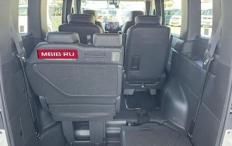 Honda Stepwgn, 2023 год, 2 401 000 рублей, 30 фотография