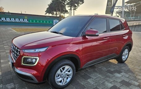 Hyundai Venue I, 2023 год, 1 700 000 рублей, 2 фотография