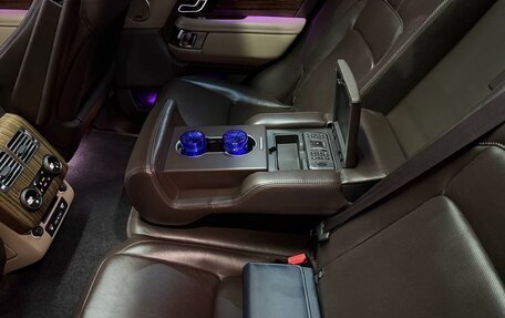 Land Rover Range Rover IV рестайлинг, 2018 год, 9 000 000 рублей, 13 фотография