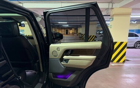 Land Rover Range Rover IV рестайлинг, 2018 год, 9 000 000 рублей, 17 фотография