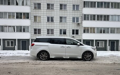 KIA Carnival III, 2019 год, 1 650 000 рублей, 4 фотография