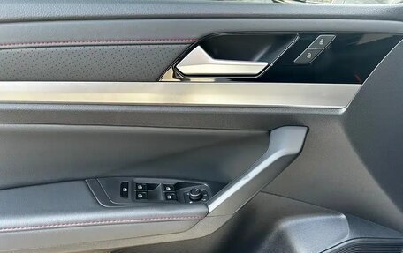 Volkswagen Lavida, 2023 год, 1 970 000 рублей, 7 фотография