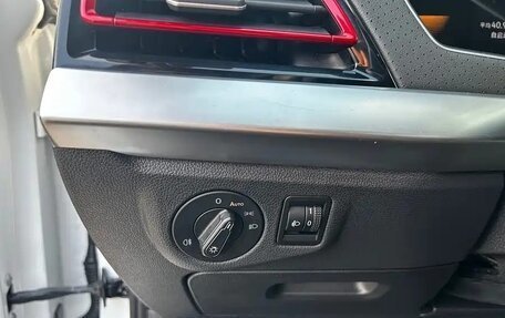 Volkswagen Lavida, 2023 год, 1 970 000 рублей, 10 фотография