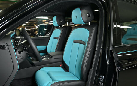Rolls-Royce Cullinan, 2025 год, 72 950 000 рублей, 26 фотография