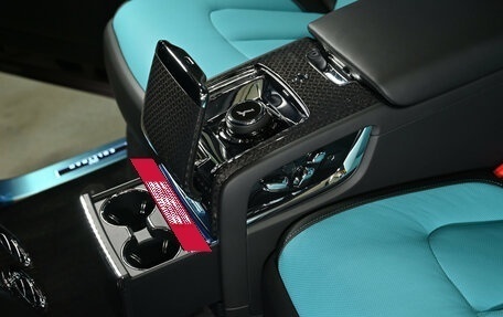 Rolls-Royce Cullinan, 2025 год, 72 950 000 рублей, 19 фотография