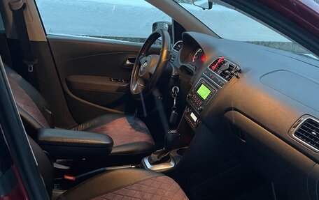 Volkswagen Polo VI (EU Market), 2012 год, 830 000 рублей, 19 фотография