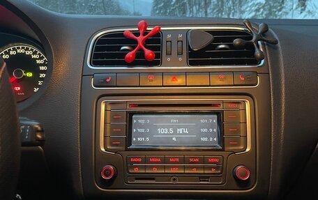 Volkswagen Polo VI (EU Market), 2012 год, 830 000 рублей, 23 фотография