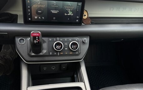 Land Rover Defender II, 2021 год, 9 000 000 рублей, 14 фотография