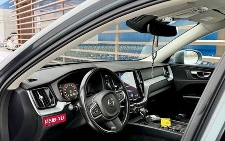 Volvo XC60 II, 2018 год, 2 600 000 рублей, 10 фотография