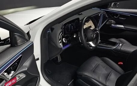 Mercedes-Benz E-Класс, 2025 год, 6 790 000 рублей, 3 фотография