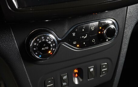 Renault Sandero II рестайлинг, 2016 год, 949 000 рублей, 18 фотография