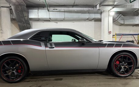 Dodge Challenger III рестайлинг 2, 2016 год, 3 300 000 рублей, 9 фотография