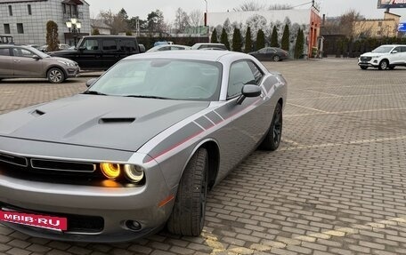 Dodge Challenger III рестайлинг 2, 2016 год, 3 300 000 рублей, 4 фотография