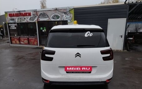 Citroen C4 Picasso II рестайлинг, 2018 год, 800 000 рублей, 2 фотография