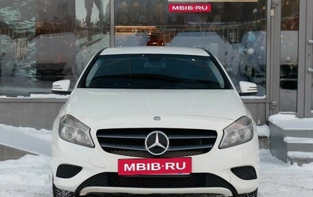 Mercedes-Benz A-Класс, 2013 год, 1 450 000 рублей, 2 фотография