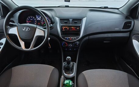 Hyundai Solaris II рестайлинг, 2013 год, 585 000 рублей, 10 фотография