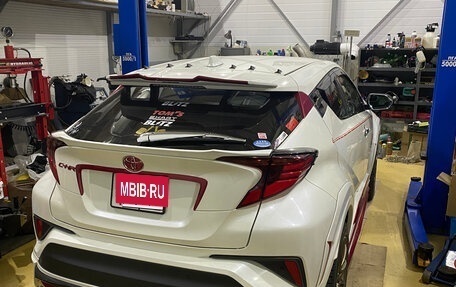 Toyota C-HR I рестайлинг, 2019 год, 3 250 000 рублей, 6 фотография