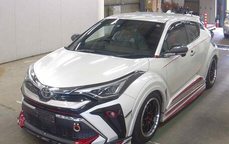 Toyota C-HR I рестайлинг, 2019 год, 3 250 000 рублей, 23 фотография