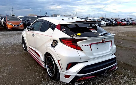 Toyota C-HR I рестайлинг, 2019 год, 3 250 000 рублей, 16 фотография