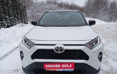 Toyota RAV4, 2021 год, 4 200 000 рублей, 5 фотография